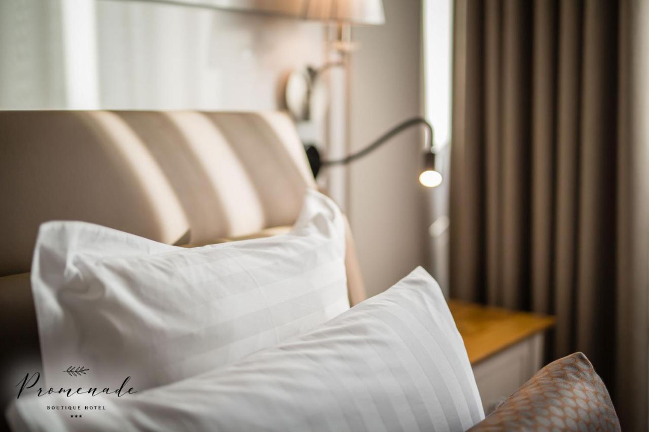 בורגאס Hotel Residence Promenade מראה חיצוני תמונה A pillow