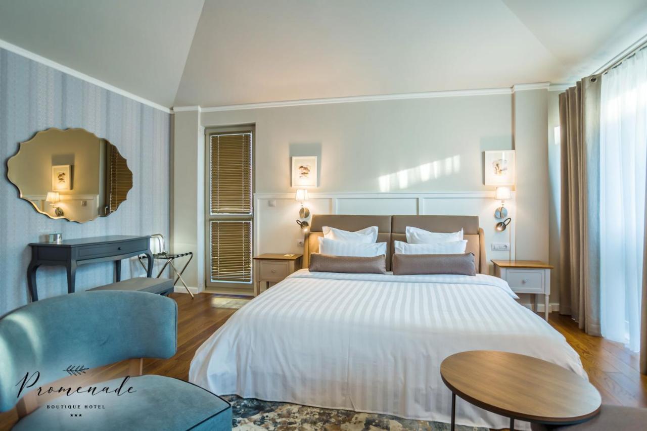 בורגאס Hotel Residence Promenade מראה חיצוני תמונה Deluxe Room