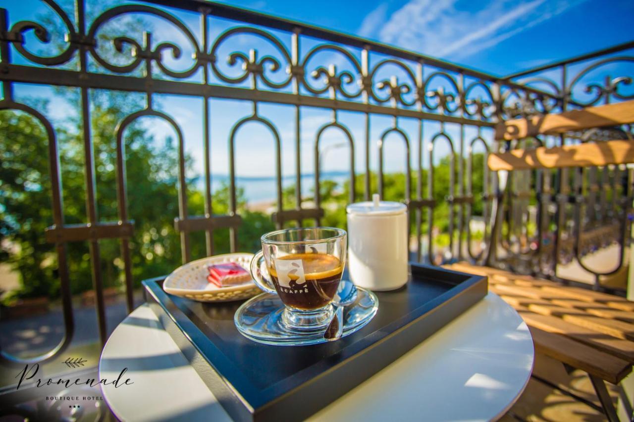 בורגאס Hotel Residence Promenade מראה חיצוני תמונה A cup of coffee