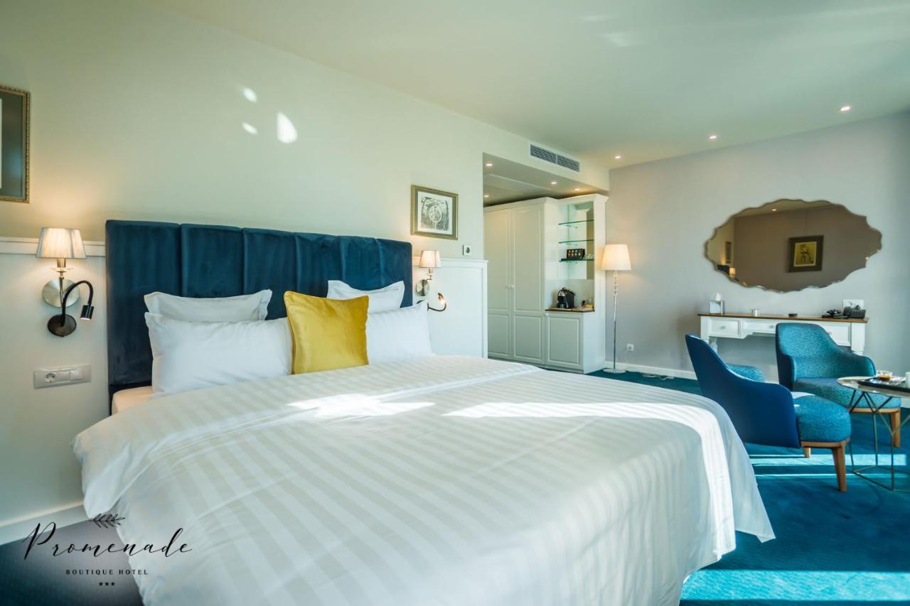בורגאס Hotel Residence Promenade מראה חיצוני תמונה Deluxe Room