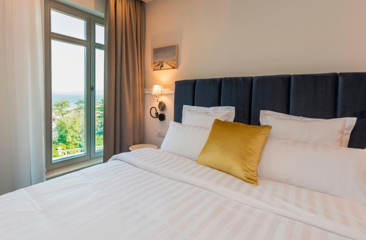 בורגאס Hotel Residence Promenade מראה חיצוני תמונה A bedroom at the hotel