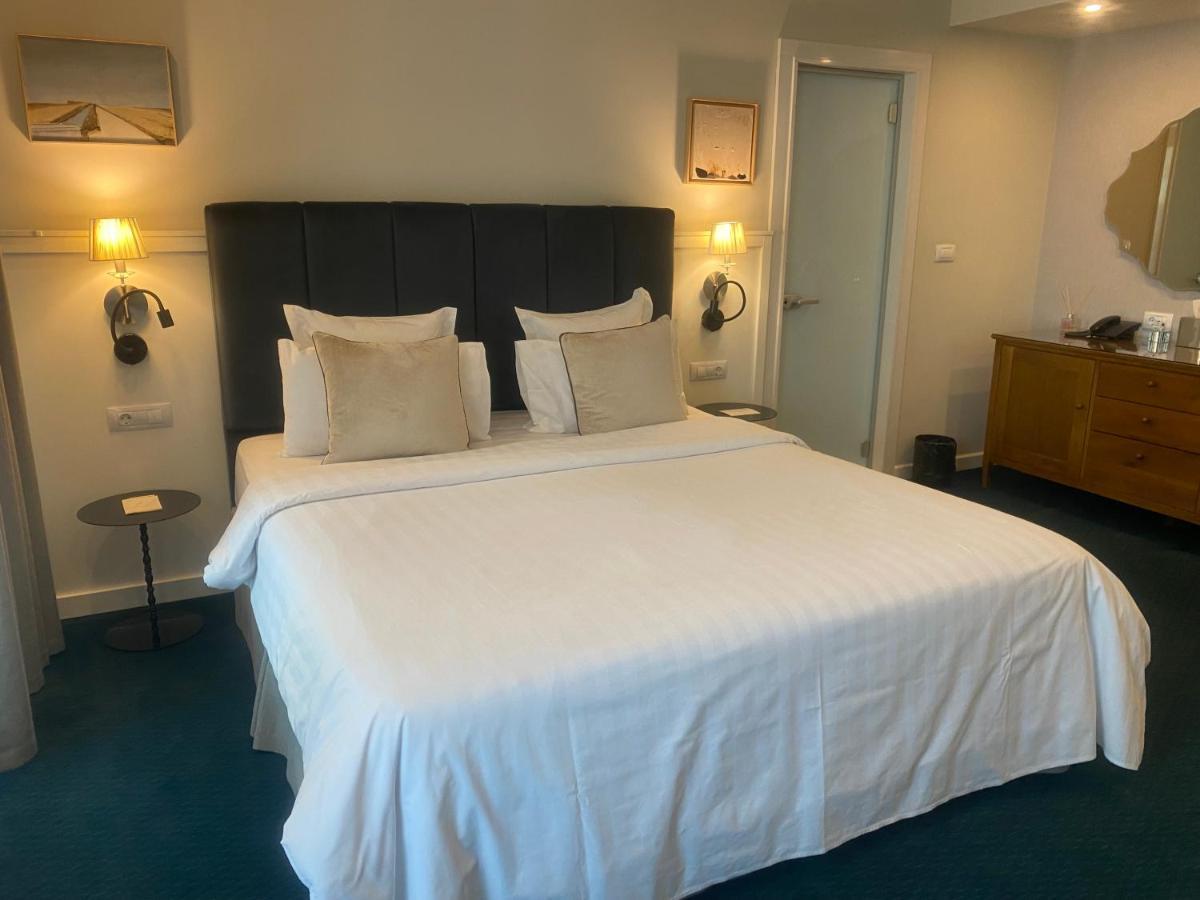 בורגאס Hotel Residence Promenade מראה חיצוני תמונה A bedroom at the hotel