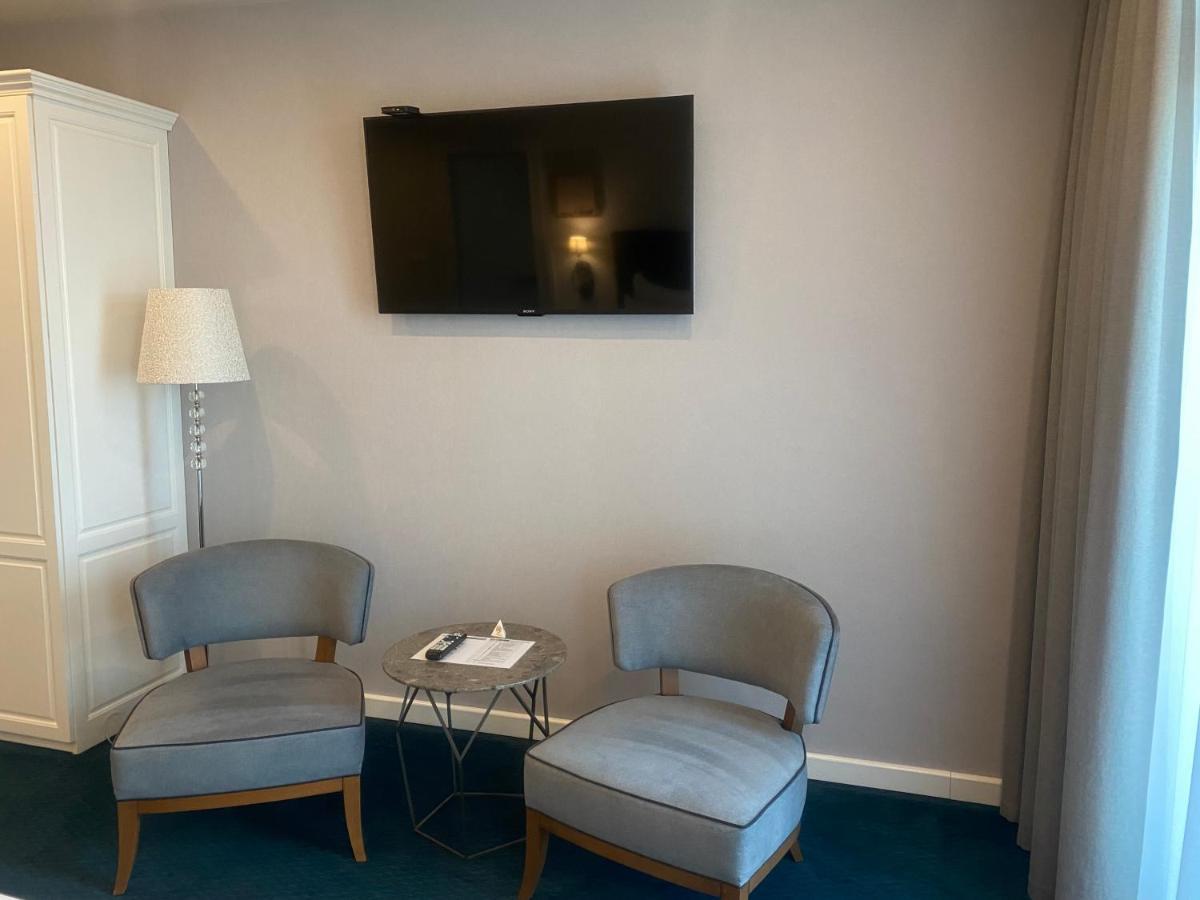 בורגאס Hotel Residence Promenade מראה חיצוני תמונה A room at the hotel