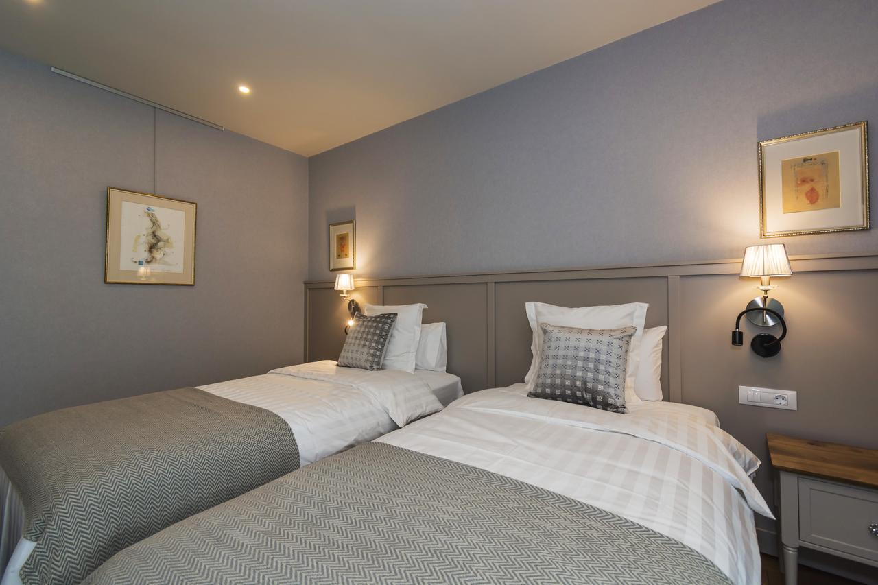בורגאס Hotel Residence Promenade מראה חיצוני תמונה A room at the hotel