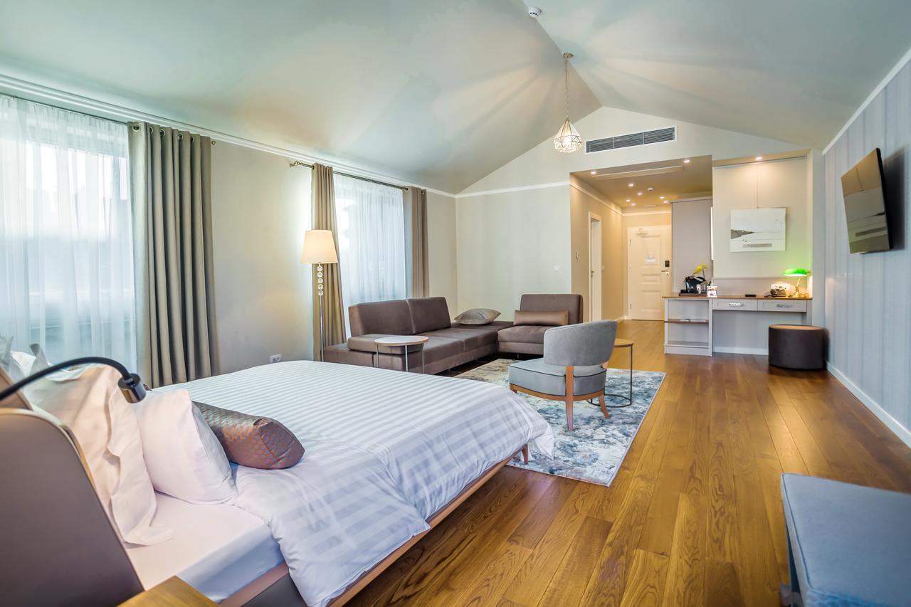 בורגאס Hotel Residence Promenade מראה חיצוני תמונה A typical studio apartment